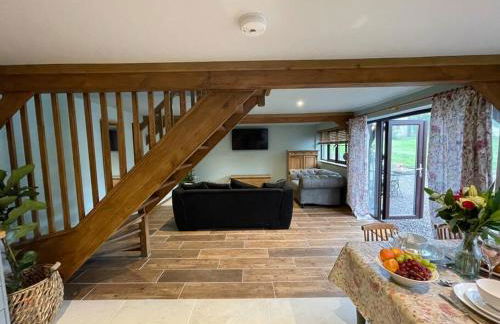 Cosy luxury Grade II listed barn in the Forest of Dean - Photo 3