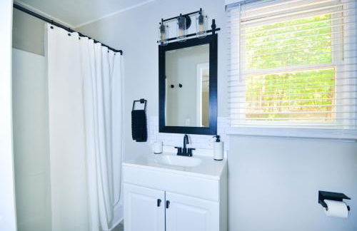 Private 1 Acre Retreat, Spa, Firepit, Gym, Chickens, King Suite, Pets - Foto 42