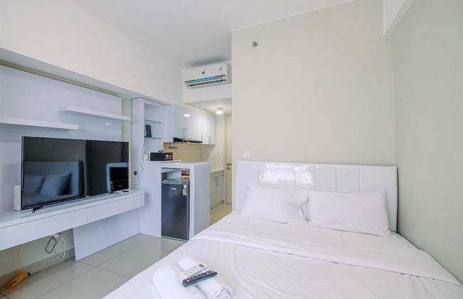 Nice And Comfy Studio At Springlake Summarecon Apartment - Photo 2