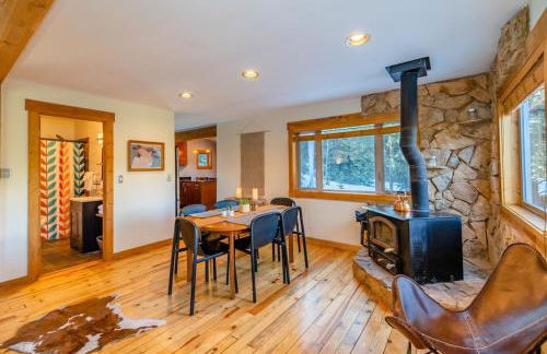 Cozy Cabin Perched on the Mountainside - Alpine Haus - Foto 30