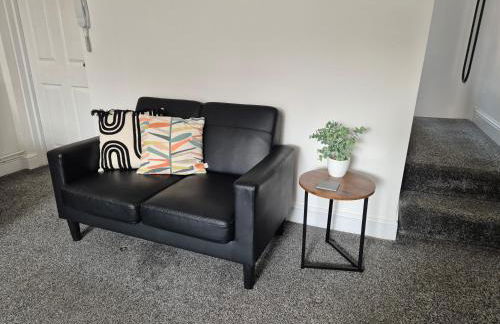 2 Bed Maisonette with Sofa Bed - Ideal for Groups #26C - Foto 76