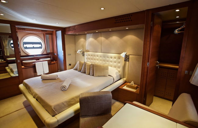 Italy Luxury Yacht Charter - Photo 15