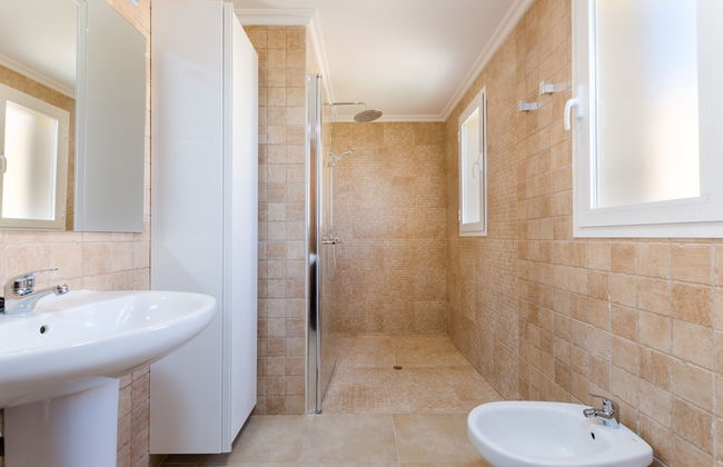 Dones D Aigua 11 in Urbanitzaci s Estanyol - Photo 35