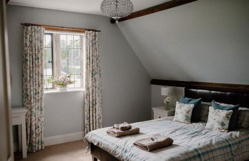 Manor Estate - Two Accommodation Wings - Sleeps 14 - Foto 24