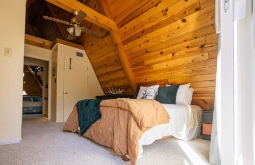 Furnished Deck and Fire Pit Happy Jack Cabin - Foto 20