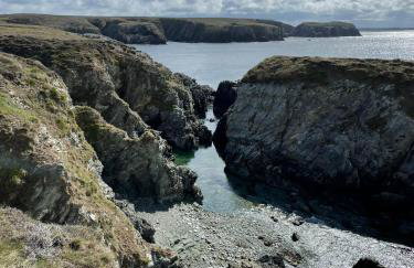 Goferydd, South Stack, Anglesey, 4 bed luxury home, hot tub, dog friendly - Foto 72