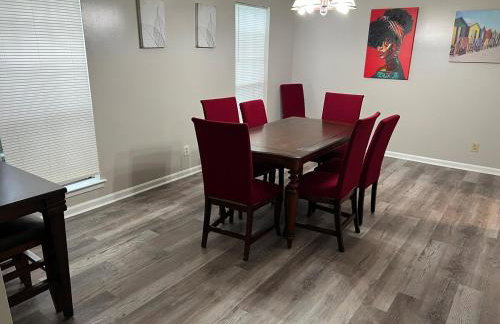 Sweet Home Alabama 4BR 2BA oasis with pool WI-FI - Foto 30