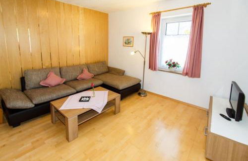 Café Chiemgau und Gästehaus - Foto 25