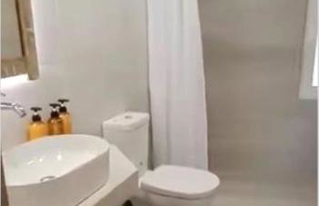 Ξενώνας "Alexandra's Coffee House" - Foto 10