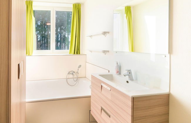 Stylish Retreat With Sauna - Photo 20