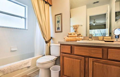 Luxe Terra Verde Villa with Theater 6 Mi to Disney! - Foto 22