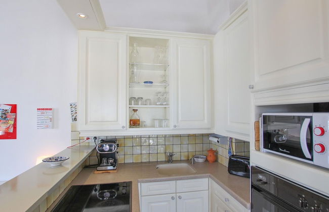 Modern Apartment in Port Grimaud Near the Beach - Photo 7