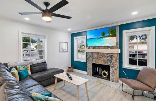 Spacious 3br 2ba Cottage Steps to Water & Downtown - Foto 15