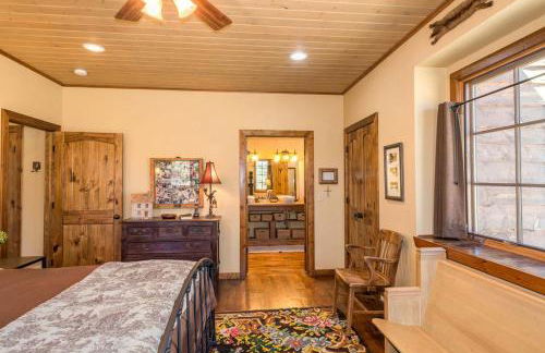 Stunning Mountainside Cabin Rental with a View Nestled in the Heart of the Colorado Rockies - Foto 23