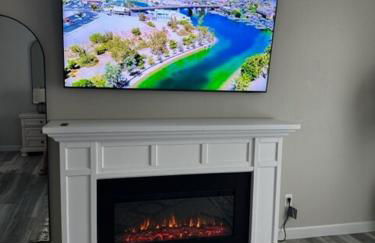 Beautiful New construction home - New Pool & Spa! - Foto 3