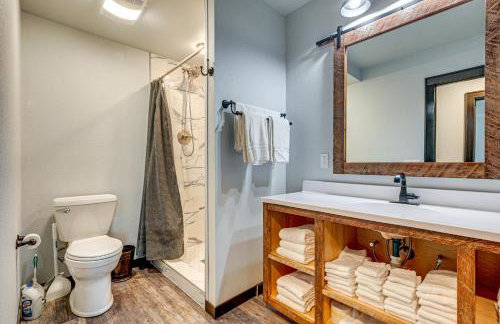 Dock, Fire Pit Historic Lakefront Cabin in Mercer - Foto 23