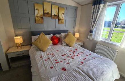 Tattershall Lakeside Lodge Indulgent wheelchair accessible 8 berth with Hot Tub - Foto 42