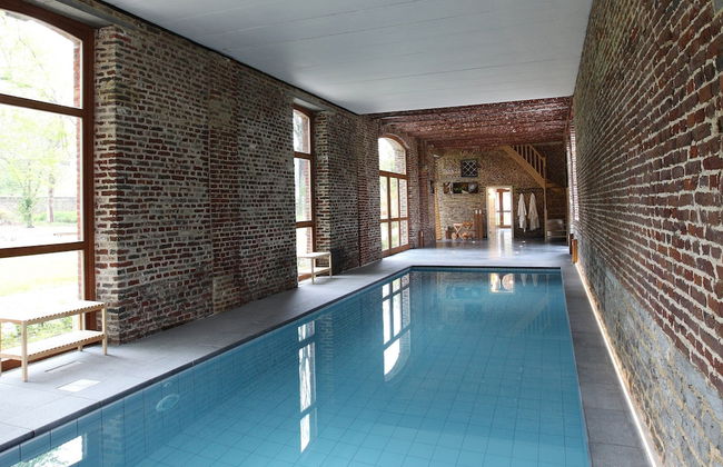 Group Villa With Pool & Sauna - Photo 33