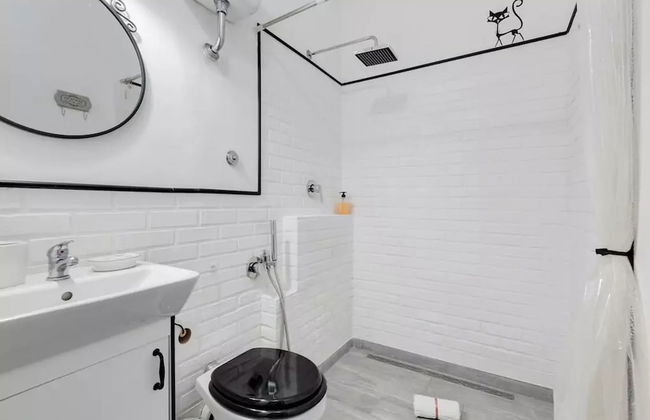 Moonlight Inn Guest House - Photo 25