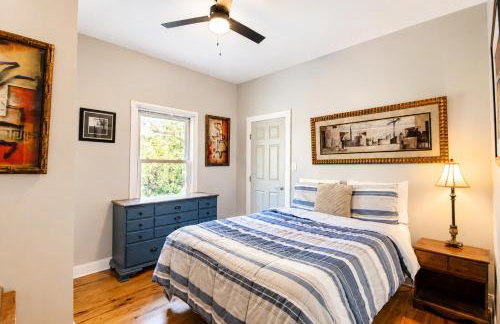 Dog-friendly home with large patio, W/D & central AC - Foto 39