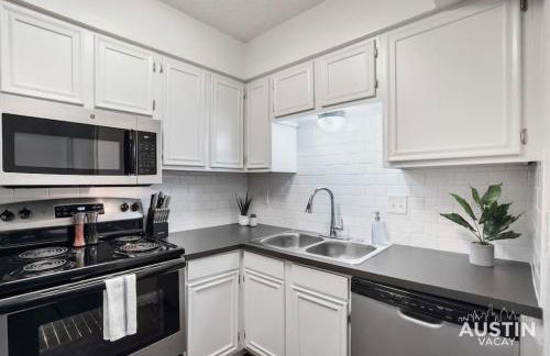 Walk to Everything - Fun Hyde Park Space King Bed - Foto 13