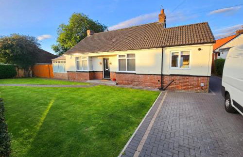 1-Bed Studio with Parking Ideal for Couples - Foto 1