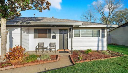 Entire 3 bedroom 1 and half bath home in Deer Park high speed wifi - Foto 3