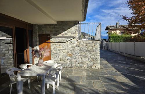 Appartamento con Biliardo Privato Patio e Parcheggio Aosta - Foto 8
