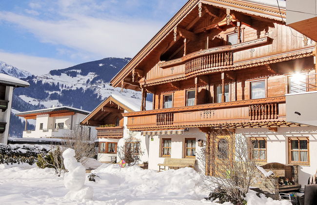 4 bedroom House in Mayrhofen with garden and terrace - Photo 2