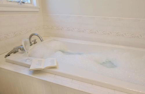 Spacious Beach House 6 Min Walk to Beach - Foto 30