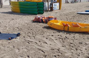 A 50 metros del mar y en 2 paradas de bus estas en el centro de Alicante - Foto 26