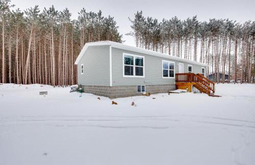 Stylish Chetek Hideaway with Lake and Dock Access! - Foto 28