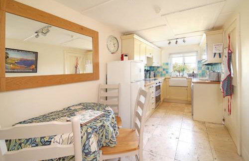 18th Century Thatched Cottage Parking & Garden - Foto 8