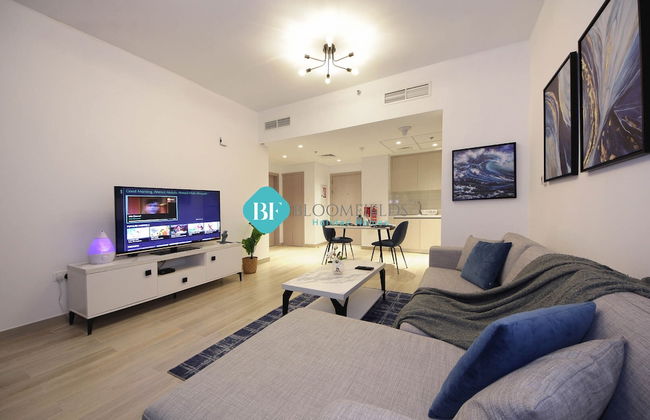 Lavish 1BR Apartment-Yas Island - Photo 9