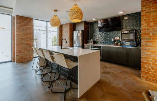 OTR 1 Bed Suite Free Parking Gym Pool Clubroom - Foto 32