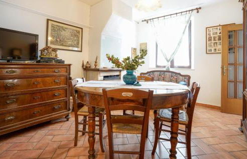 Pet Friendly Apartment In Rosia With Kitchen - Foto 11