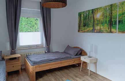 FeWo Deisterferien, 5 Minuten zur Landesgartenschau, Hunde kosten extra,Terrasse, Netflix, Wlan, A2, B65, bis 8 Personen - Foto 19