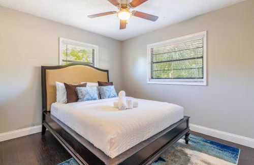 Spacious 3-BR Home with Patio, Firepit & BBQ! - Foto 2