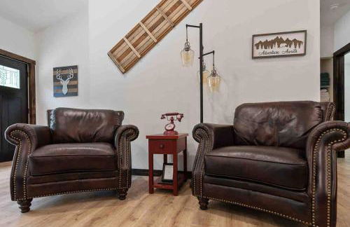 Luxe Mt. Rainier Lodge w/ Hot Tub-AC-Game Room - Foto 8