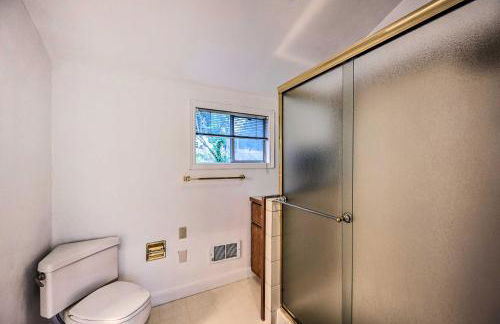 Cozy Redmond Retreat Spacious Deck and Yard! - Foto 15