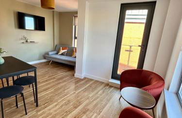 City Centre 2 bed apartment with a balcony - Foto 7