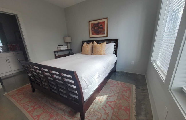 Spectacular Condo Rooftop Deck Great for Groups - Photo 2