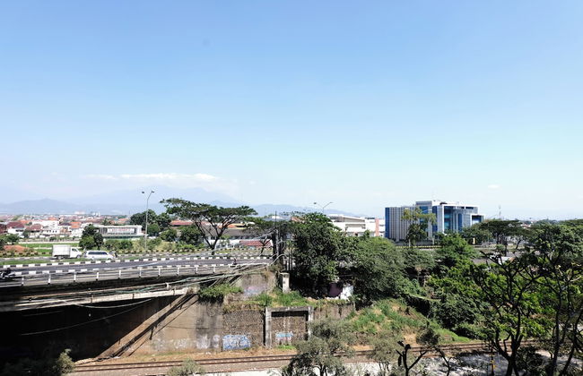 Homey And Cozy 2Br Apartment At Tamansari Panoramic - Photo 19