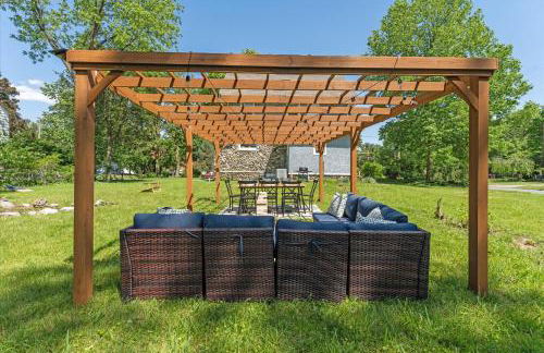 5bd Movie Theater - 7mins to UND - Backyard BBQ - Foto 55