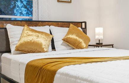 Sunny 3BR Oasis with Water View and Beach Gear Near Siesta - Foto 24