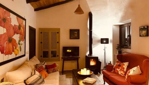 Almond Hill House - Photo 4, heating