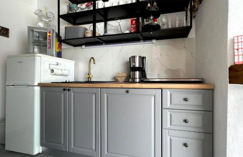 4 Bedroom Cozy Home In Donja Jagodnja - Foto 13