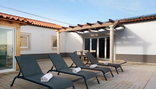 Villa Rosa com Piscina e Jacuzzi - Foto 2