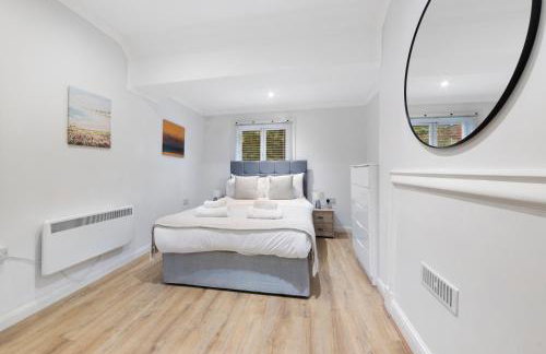 2 Bed Piccadilly Apartment 4 - Photo 13