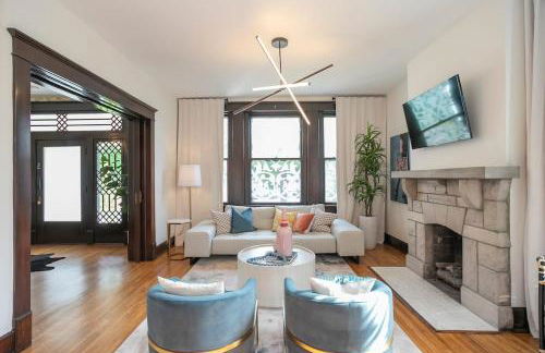 Historic Jewel Walk to Eats & Shops - Foto 30